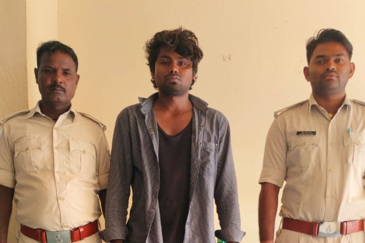 Muzaffarpur News: मुजफ्फरपुर में पुलिस पर हमला और थानेदार को बंधक बनाने का आरोपी रमेश सहनी गिरफ्तार, भेजा गया जेल