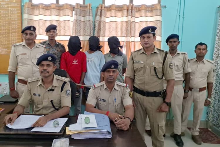 नालंदा में एक रात में पांच घरों में लाखों की चोरी मामले का खुलासा, छह दिन में तीन आरोपी गिरफ्तार, नकद बरामद