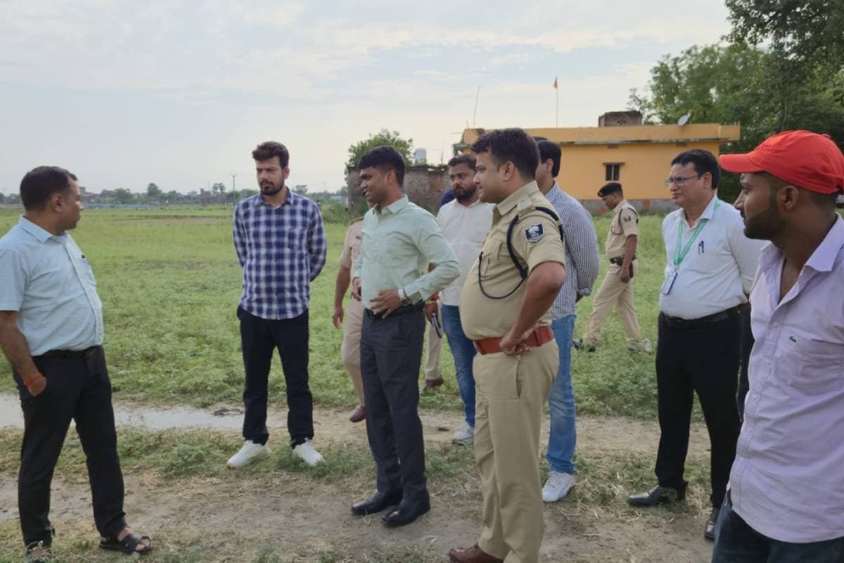 सीवान में मुख्यमंत्री के कार्यक्रम को लेकर अलर्ट मोड में जिला प्रशासन, DM-SP ने संभाला मोर्चा
