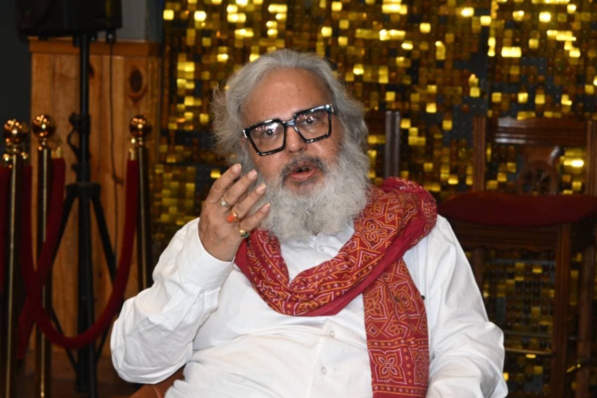 PMCH विवाद: प्रेस कॉन्फ्रेंस के बाद डॉ. नरेंद्र प्रताप सिंह पर सरकार सख्त, प्रिंसिपल का अतिरिक्त प्रभार छीना, उच्चस्तरीय जांच के आदेश