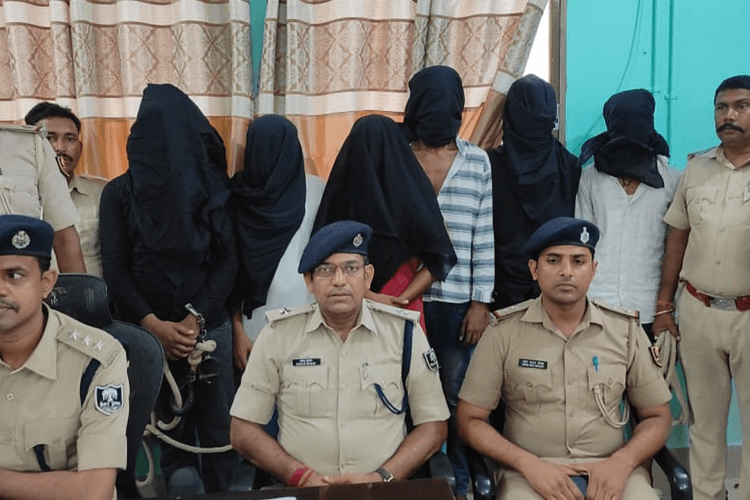 नालंदा पुलिस ने हथियार के बल पर ऑटो लूटने वाले अंतर-जिला गिरोह के 7 शातिर को किया गिरफ्तार; 3 टेम्पू और बाइक बरामद
