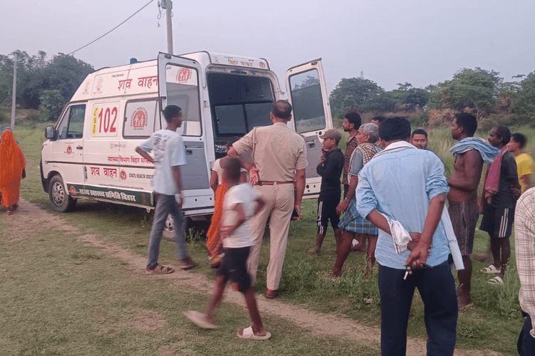 नालंदा के त्रिवेणी धाम नदी में मछली मारने गए राजमिस्त्री की डूबने से दर्दनाक मौत, परिवार का इकलौता कमाऊ सदस्य था मृतक