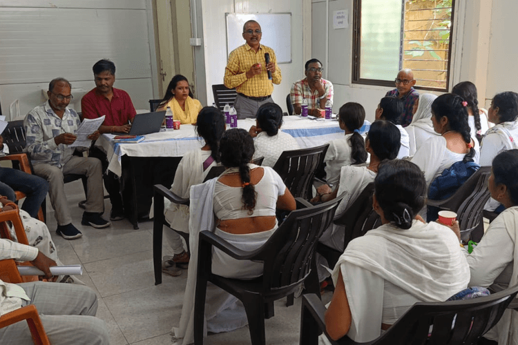 नवादा के अकबरपुर सीएचसी में डिजिटल माइक्रो प्लान और फैमिली प्लानिंग पर कार्यशाला, शत-प्रतिशत टीकाकरण का लक्ष्य