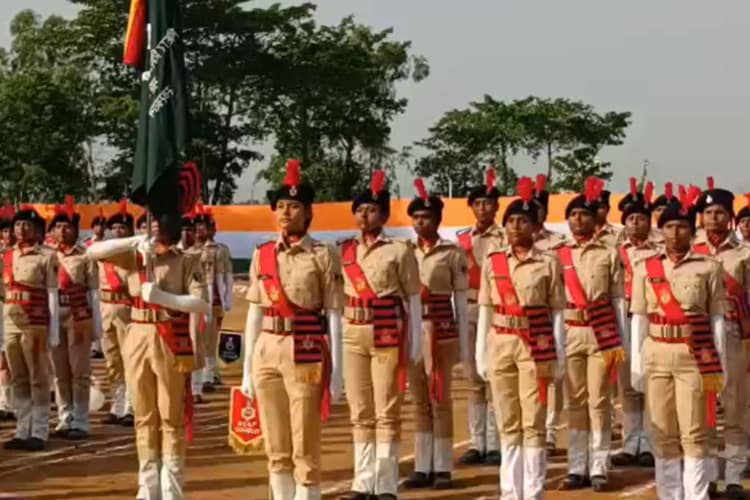 बिहार पुलिस में 321 ट्रेंड महिला सिपाहियों की एंट्री, पासिंग परेड में दिखाया दम