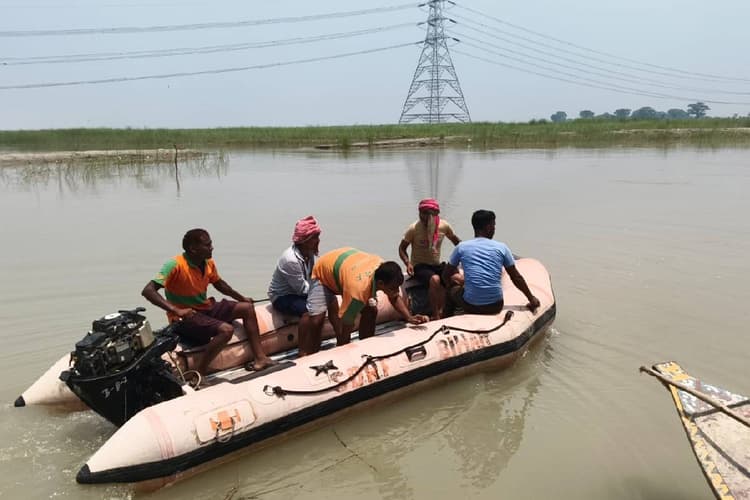 गोपालगंज नाव हादसा: गंडक नदी से चौथे दिन मिला किशोरी का शव, सर्च ऑपरेशन अब भी जारी