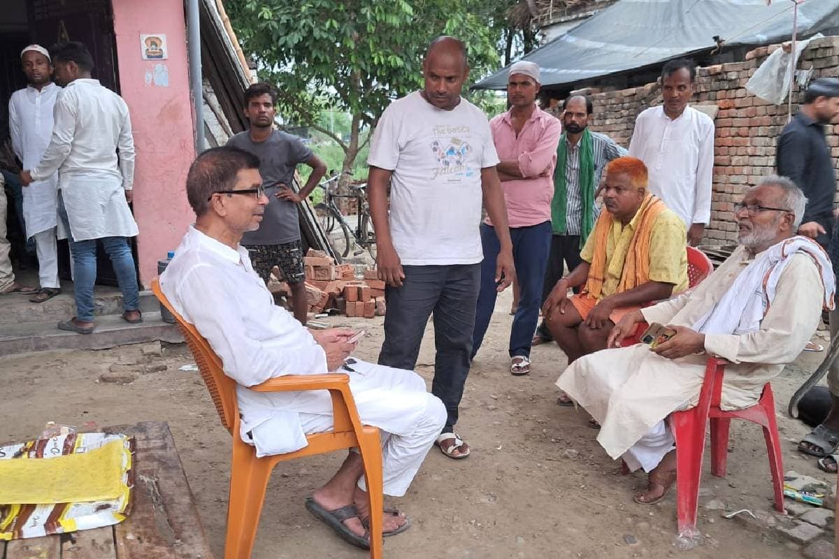 सीवान में बहन के घर से लौट रहे मामा-भांजे की सड़क हादसे में मौत, परिवार पर टूटा दुखों का पहाड़