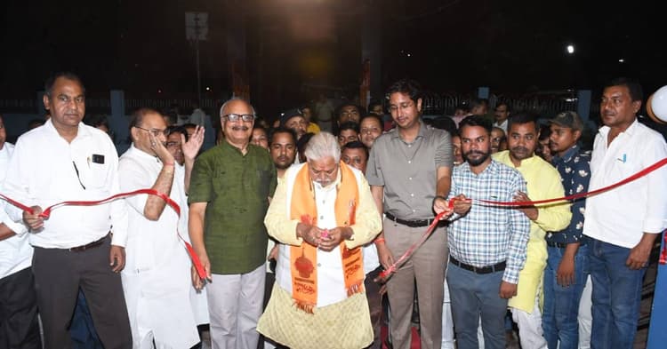 गया जी में नवीनीकृत इंडोर बैडमिंटन स्टेडियम का विधानसभा अध्यक्ष डॉ. प्रेम कुमार ने किया उद्घाटन, अंतर-जिला चैंपियनशिप का भी हुआ आगाज