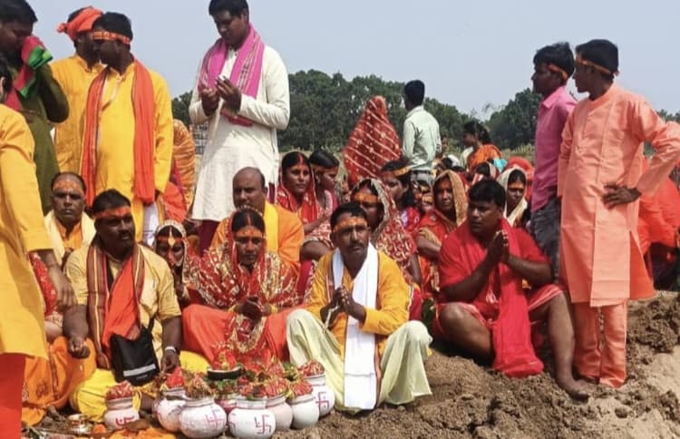 गया जी के बिरहीमा में कलश यात्रा के साथ पांच दिवसीय श्री सीताराम यज्ञ महोत्सव का शुभारंभ, भक्तिमय हुआ माहौल
