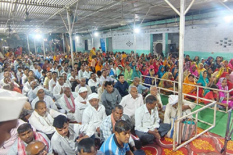 बिंदुसार बुजुर्ग में विशाल निरंकारी संत समागम का आयोजन, उमड़ी श्रद्धालुओं की भीड़