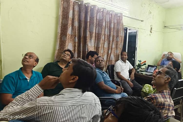 बखरी PHC में स्वास्थ्य सेवाओं की समीक्षा बैठक, चिकित्सा पदाधिकारियों को दिए गए सख्त निर्देश