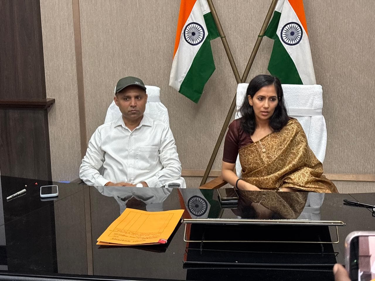 पदभार संभालते ही एक्शन मोड में डीएम अलंकृता पांडेय, श्रावणी मेला की तैयारी व जनसेवाओं में सुधार को बनाया प्राथमिकता