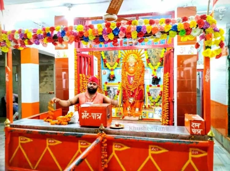 आज का दर्शन : संकटमोचन मंदिर के साथ मजार सामाजिक सौहार्द का प्रतीक