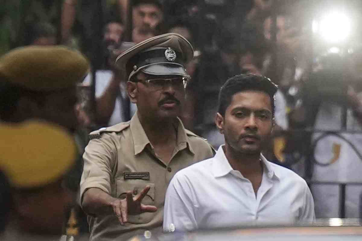 पुलिस ने तोड़ा अभिषेक बनर्जी के घर का ताला, तलाशी के बाद TMC ने पूछा- कुछ मिला क्या?