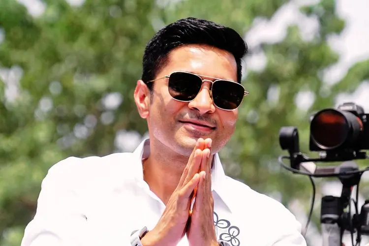 अभिषेक बनर्जी से सीआईडी ने मांगा आवाज का नमूना, हाईकोर्ट पहुंचे ममता बनर्जी के भाईपो