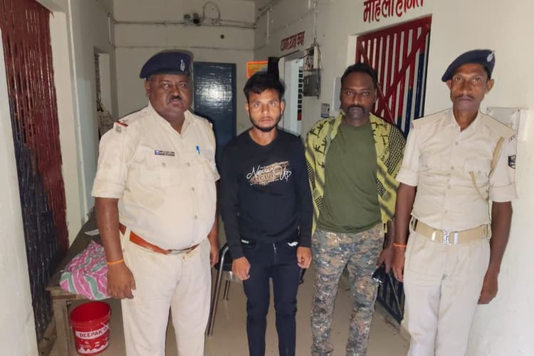 अररिया में घूरना पुलिस को मिली बड़ी सफलता, शराब मामले का फरार आरोपी गिरफ्तार