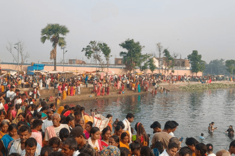 अरवल के मधुश्रवा मेले में उमड़ा श्रद्धालुओं की भीड़, सोमवार को टूटा अब तक का रिकॉर्ड