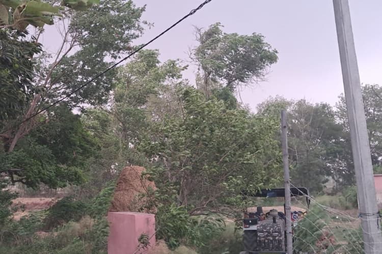 औरंगाबाद में तेज आंधी से बदला मौसम का मिजाज, भीषण गर्मी से लोगों को मिली राहत