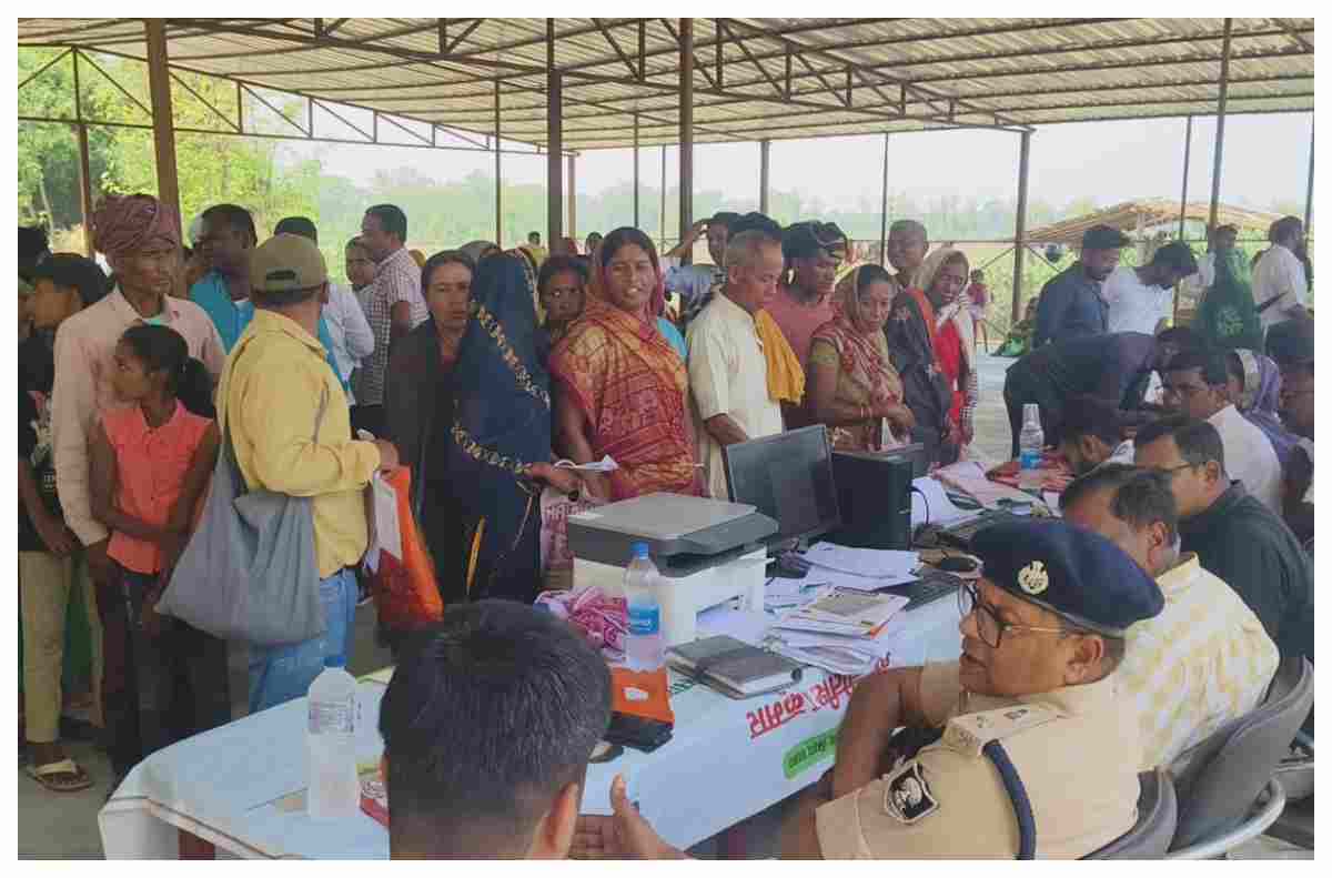 Bagaha News naurangia-police-cooperation-camp-held-in-three-panchayats Bagaha News naurangia-police-cooperation-camp-held-in-three-panchayats