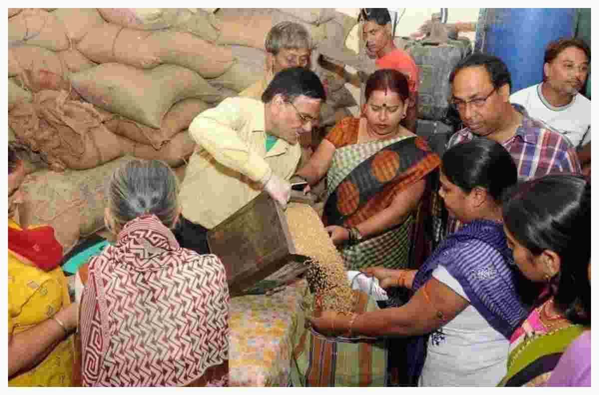 Bettiah News chanpatia-ration-distribution-irregularities-beneficiaries-allege-less-grain Bettiah News chanpatia-ration-distribution-irregularities-beneficiaries-allege-less-grain