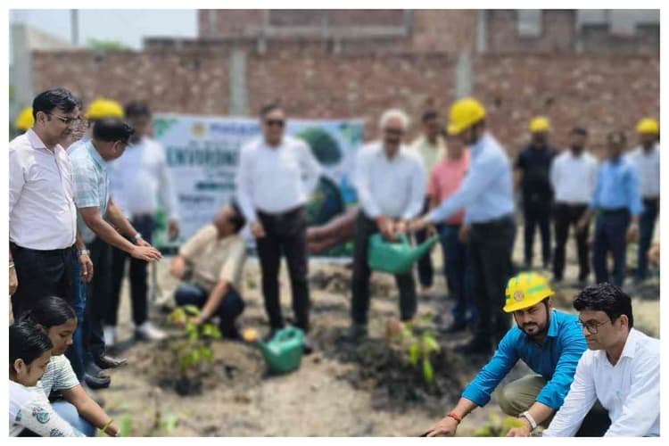 बेतिया: सिंगल-यूज प्लास्टिक के बहिष्कार और पौधरोपण का चीनी मिल में लिया गया संकल्प