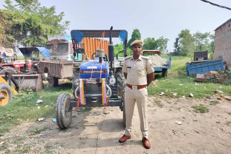 Bettiah Tractor Theft Solved: 24 घंटे में खुला ट्रैक्टर-ट्रेलर चोरी कांड, पुलिस ने बरामद किया वाहन; एक गिरफ्तार