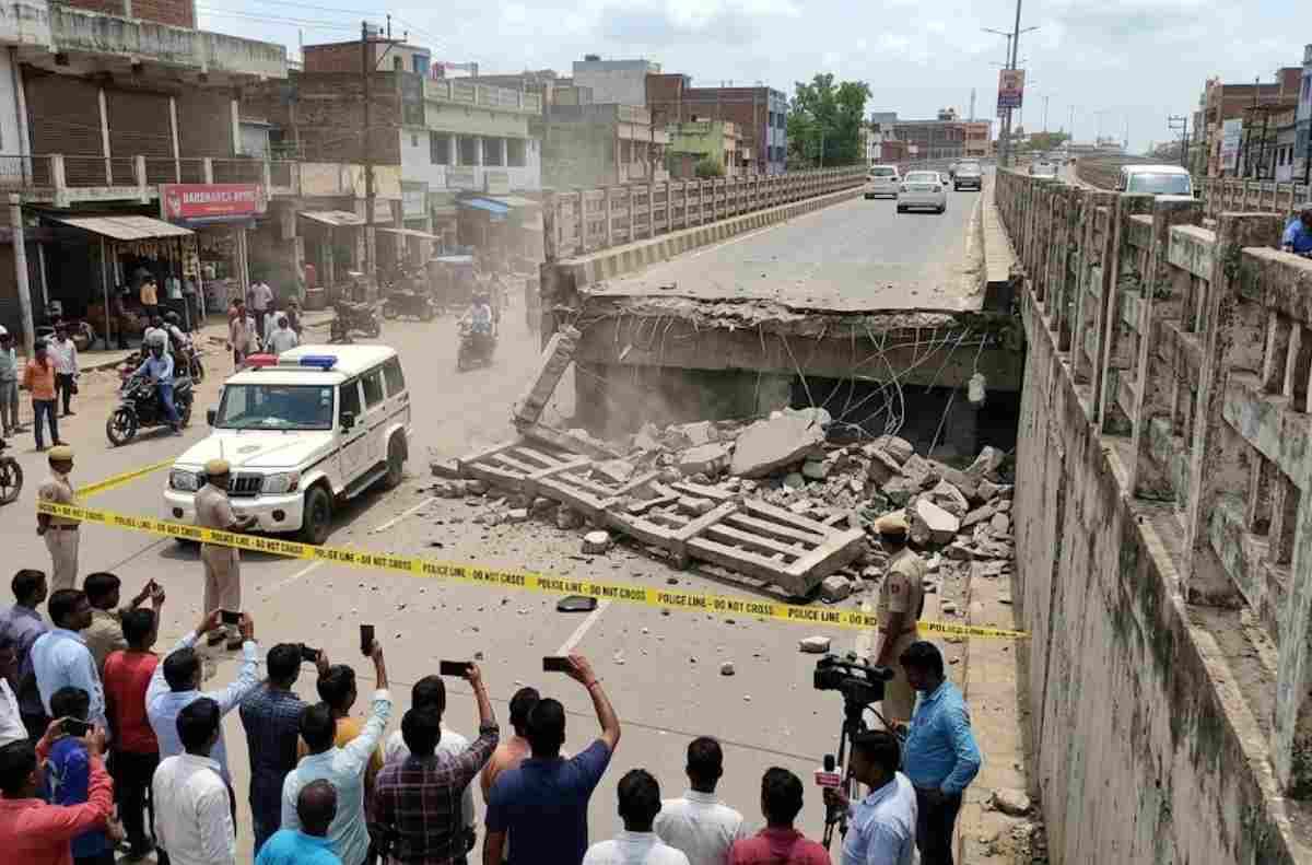 दरभंगा: आरओबी की रेलिंग अचानक गिरी, कटहलबाड़ी बाजार में टला बड़ा हादसा