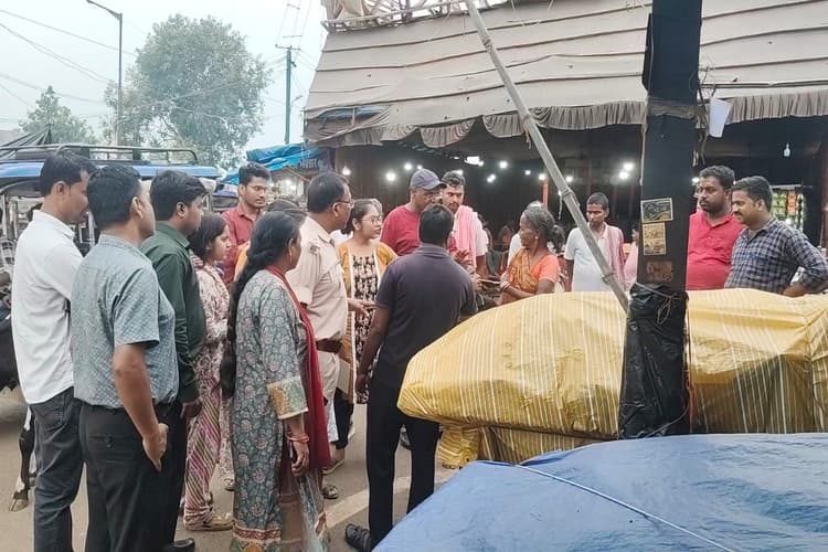बासुकिनाथ में बच्चों से काम कराने वालों पर चला प्रशासन का चाबुक, चार बाल श्रमिकों का किया गया रेस्क्यू