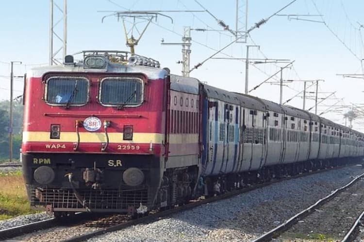 सिपाही भर्ती अभ्यर्थियों की बल्ले-बल्ले, आज चलेंगी 26 परीक्षा स्पेशल ट्रेनें, देखिए पूरी लिस्ट