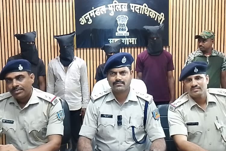 गोड्डा पुलिस की सफलता: सिंचाई मोटर चोरी कांड का खुलासा, चार आरोपी गिरफ्तार