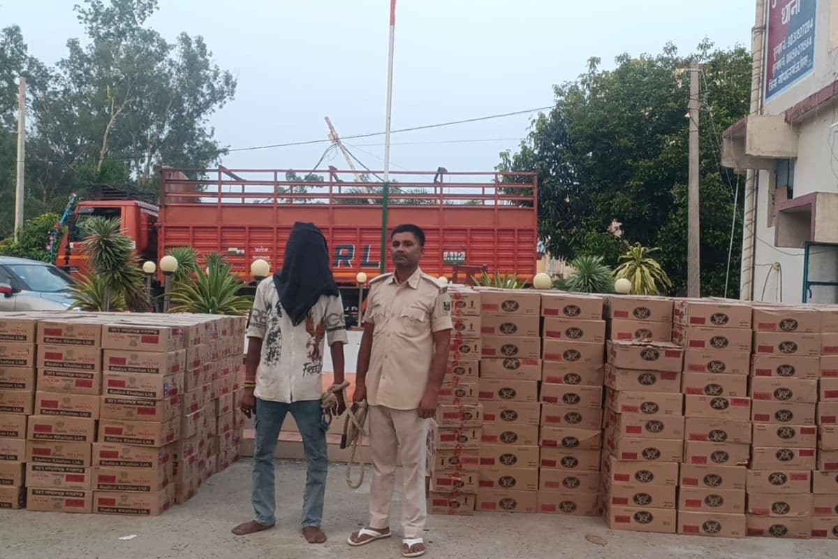 पशु आहार की आड़ में हो रहा था शराब का कारोबार, जांच के बाद गोपालगंज पुलिस के उड़े होश