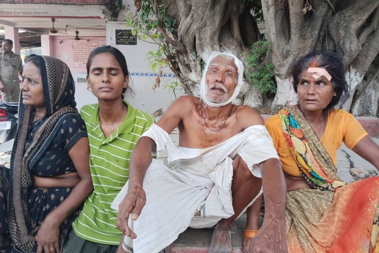 गोपालगंज के बंधौरा घाट कांड में घायल मोहन गुप्ता की मौत, PMCH में इलाज के दौरान तोड़ा दम