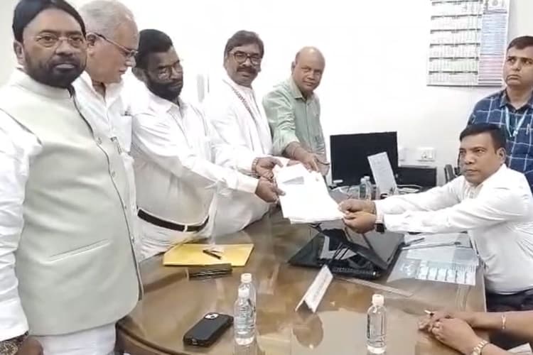 झारखंड राज्यसभा चुनाव: JMM और कांग्रेस उम्मीदवारों ने दाखिल किया नामांकन