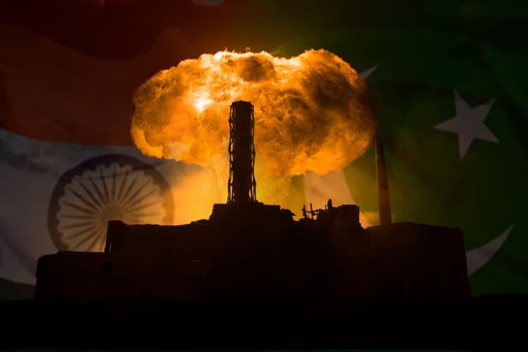 परमाणु ताकत में पाकिस्तान से काफी आगे निकला भारत, बढ़ाए इतने हथियार, SIPRI रिपोर्ट में सामने आए नए आंकड़े