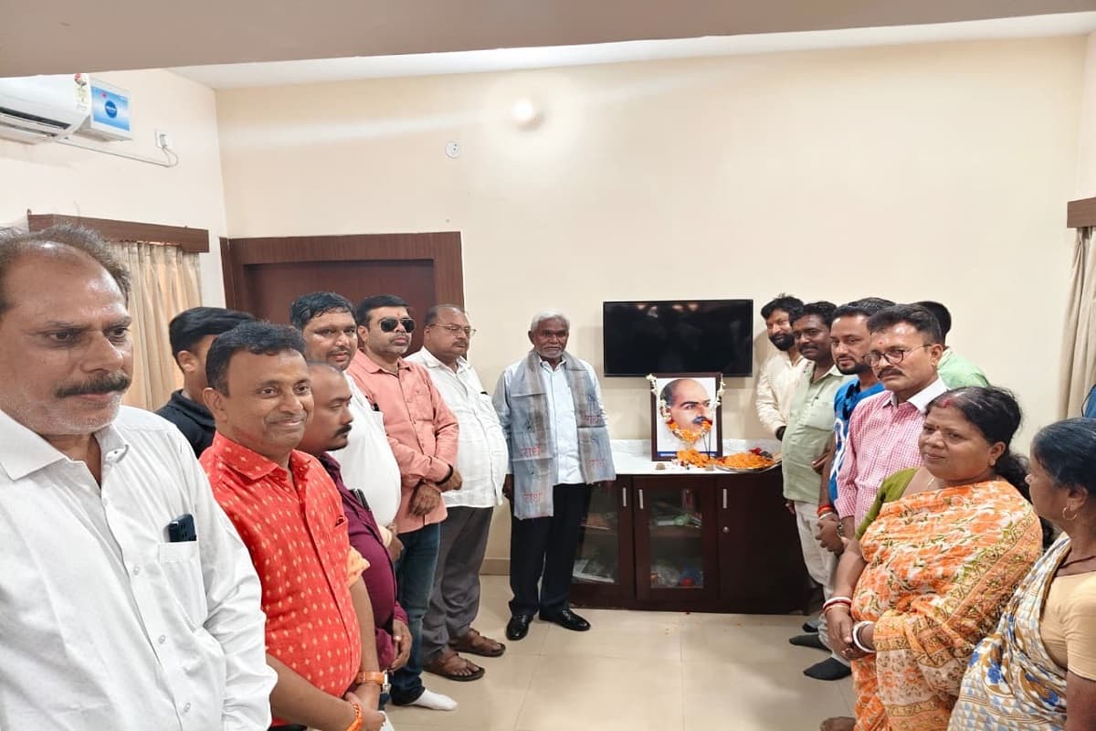 आदित्यपुर में बोले चंपाई सोरेन – आर्टिकल 370 को हटा कर केंद्र सरकार ने डॉ श्यामा प्रसाद मुखर्जी को दी सच्ची श्रद्धांजलि