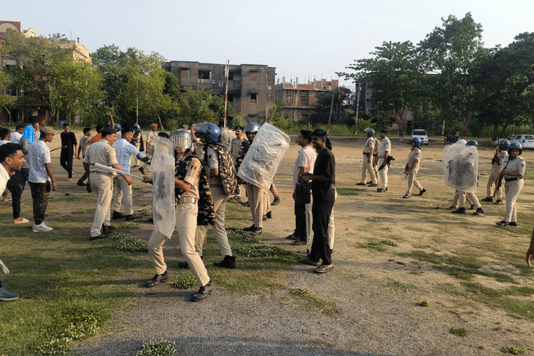 मुहर्रम को लेकर जहानाबाद पुलिस का दंगा नियंत्रण मॉक ड्रिल, एसपी की मौजूदगी में हुआ विशेष अभ्यास