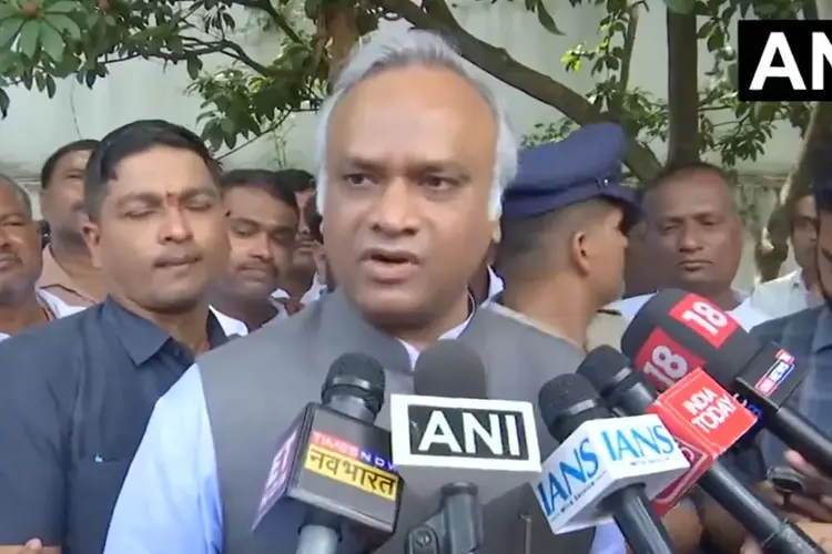 'ऑपरेशन टाइगर' पर कांग्रेस का रिएक्शन, बोले प्रियांक खरगे- बीजेपी क्षेत्रीय दलों को करना चाहती है खत्म