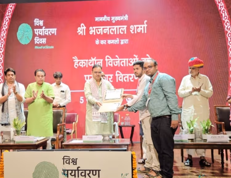 खगड़िया के युवा शोधकर्ता आशुतोष कुमार सिंह ने जीता राष्ट्रीय स्तर का प्रथम पुरस्कार, मुख्यमंत्री ने किया सम्मानित