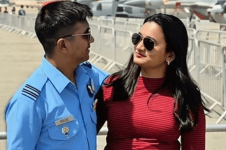 शहीद शुभम के पिता ने श्रेया राय को बहू के रूप में किया स्वीकार, बोले- 'वह मेरे बेटे की आखिरी पसंद थी'