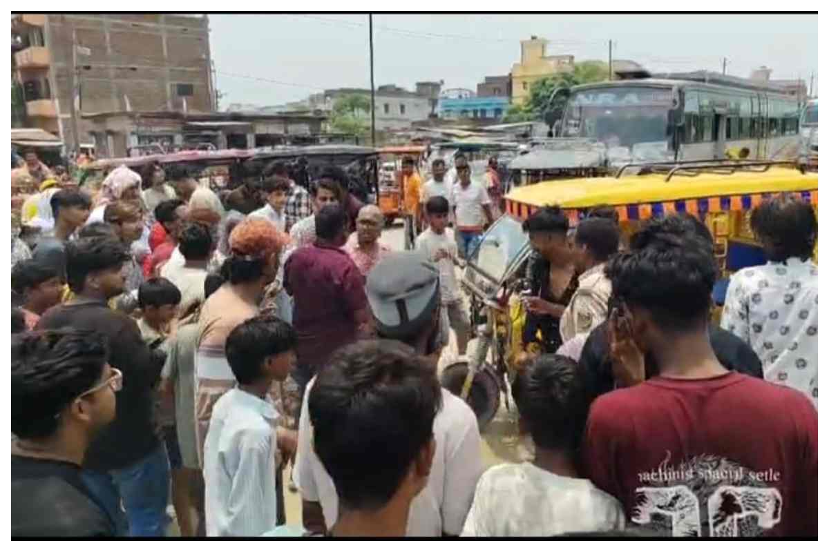 मोतिहारी: बिजली और पेयजल संकट से फूटा लोगों का गुस्सा, गुस्साए लोगों ने NH-27 किया जाम