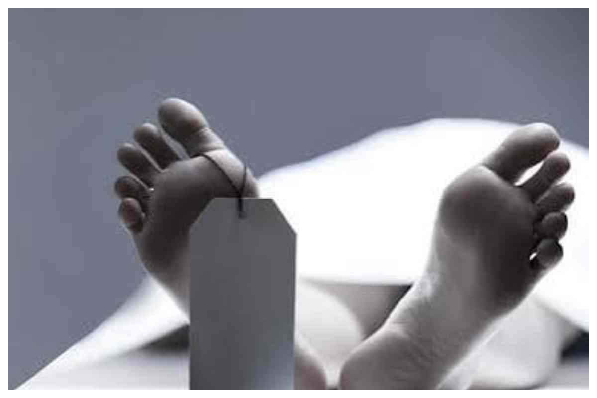 मुजफ्फरपुर: बाथरूम में फंदे से लटका मिला मजदूर का शव, जांच में जुटी FSL टीम