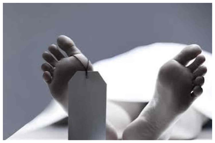 मुजफ्फरपुर: बाथरूम में फंदे से लटका मिला मजदूर का शव, जांच में जुटी FSL टीम