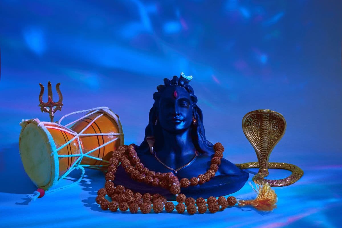 नेपाली रुद्राक्ष के शौकीन, हो जाएं सावधान! धड़ाधड़ हो रहा केमिकल का यूज, चीन के लालच ने आस्था के रंग में डाला भंग