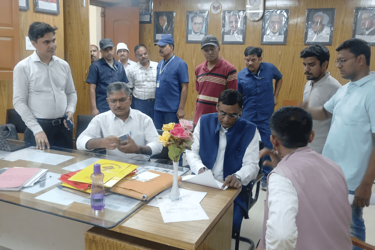 शैक्षणिक व्यवस्था दुरुस्त करने निकले पीपीयू कुलपति, निरीक्षण के दौरान प्राचार्य समेत कई अनुपस्थित, कारण बताओ नोटिस जारी