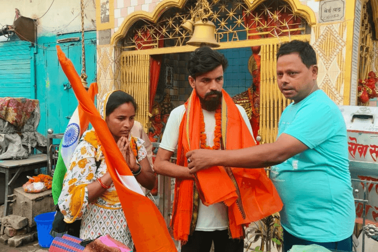 श्रद्धा का अद्भुत सफर: साइकिल से केदारनाथ जा रहे दंपती का बिक्रम में भव्य स्वागत