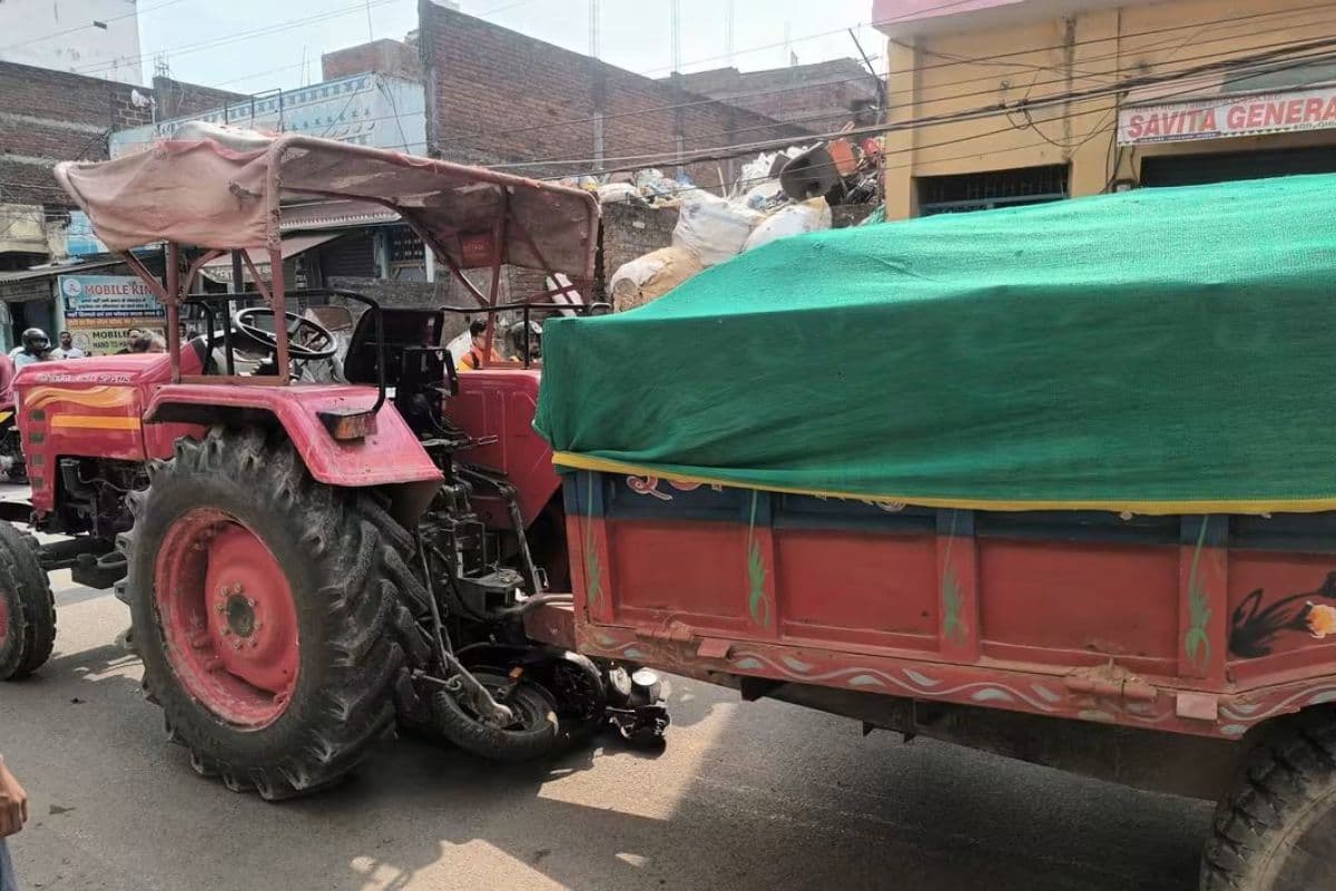 बोधगया में तेज रफ्तार बालू लदे ट्रैक्टर ने स्कूटी सवार को कुचला, चालक मौके से फरार