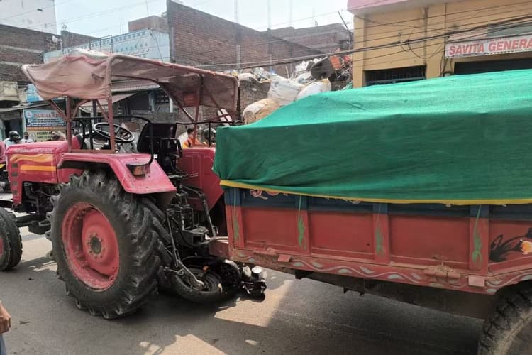 बोधगया में तेज रफ्तार बालू लदे ट्रैक्टर ने स्कूटी सवार को कुचला, चालक मौके से फरार