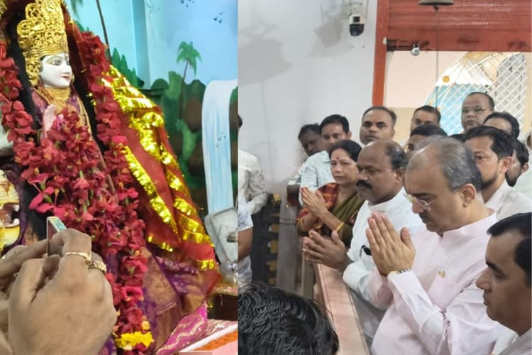 सीवान में मां दुर्गा के दरबार से ‘12 साल बेमिसाल’ अभियान का आगाज, मंगल पांडेय ने कहा- मोदी सरकार का कार्यकाल स्वर्णिम