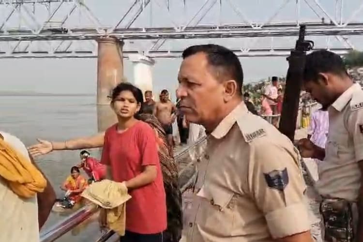 सारण में नहाने के दौरान नदी में डूबा 8 साल का बच्चा, नए घर की पूजा के लिए परिवार के साथ आया मासूम
