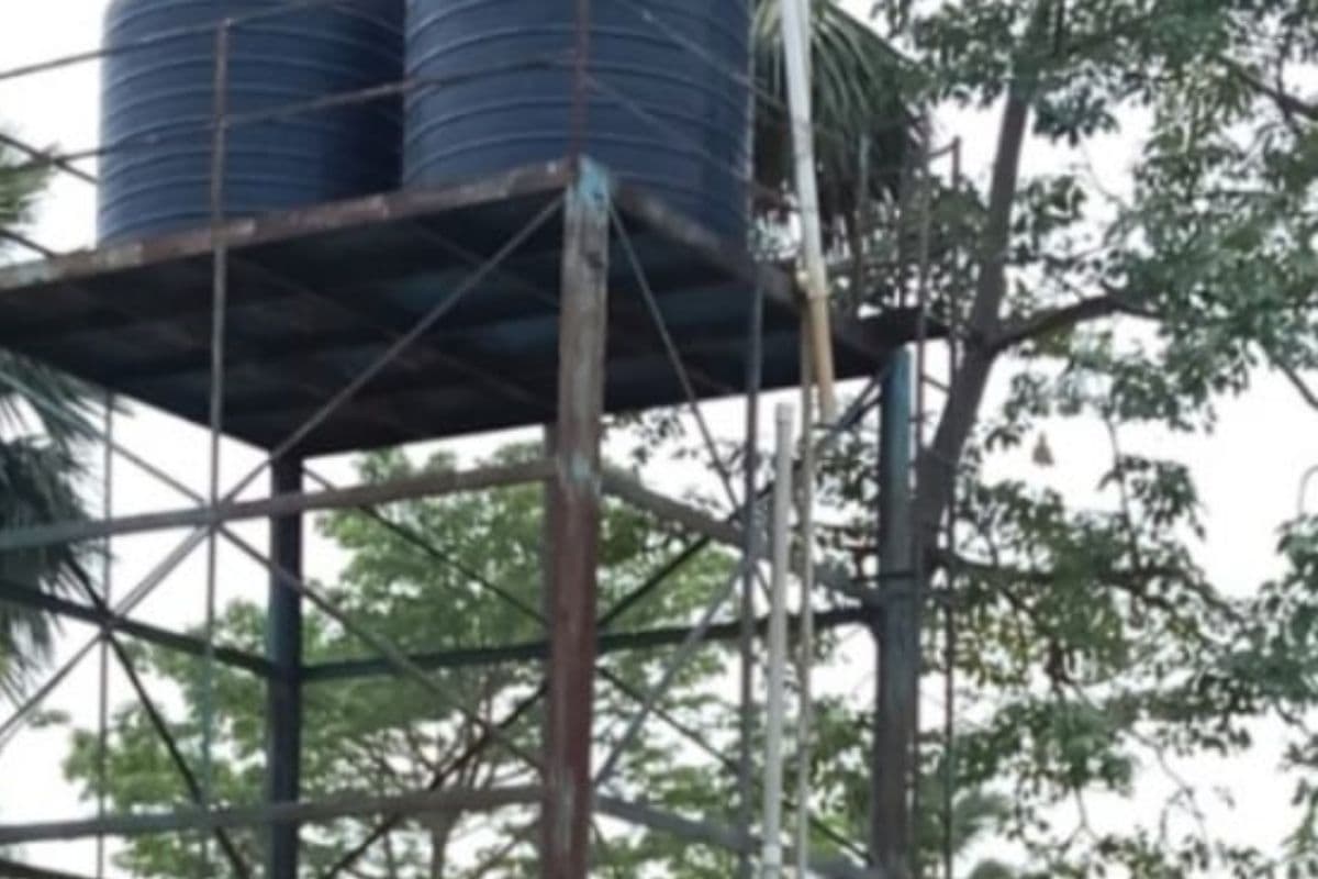 सीवान के इस वार्ड में वर्षों से नहीं पहुंचा एक भी बूंद पानी, दूषित जल पीने को मजबूर लोग