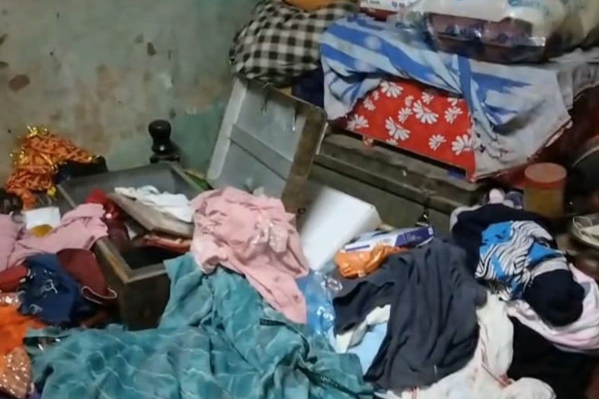 सीवान में चोरों का आतंक, एक ही रात दो घरों में भीषण चोरी, नकदी-गहने सहित विदेशी करेंसी तक ले उड़े चोर